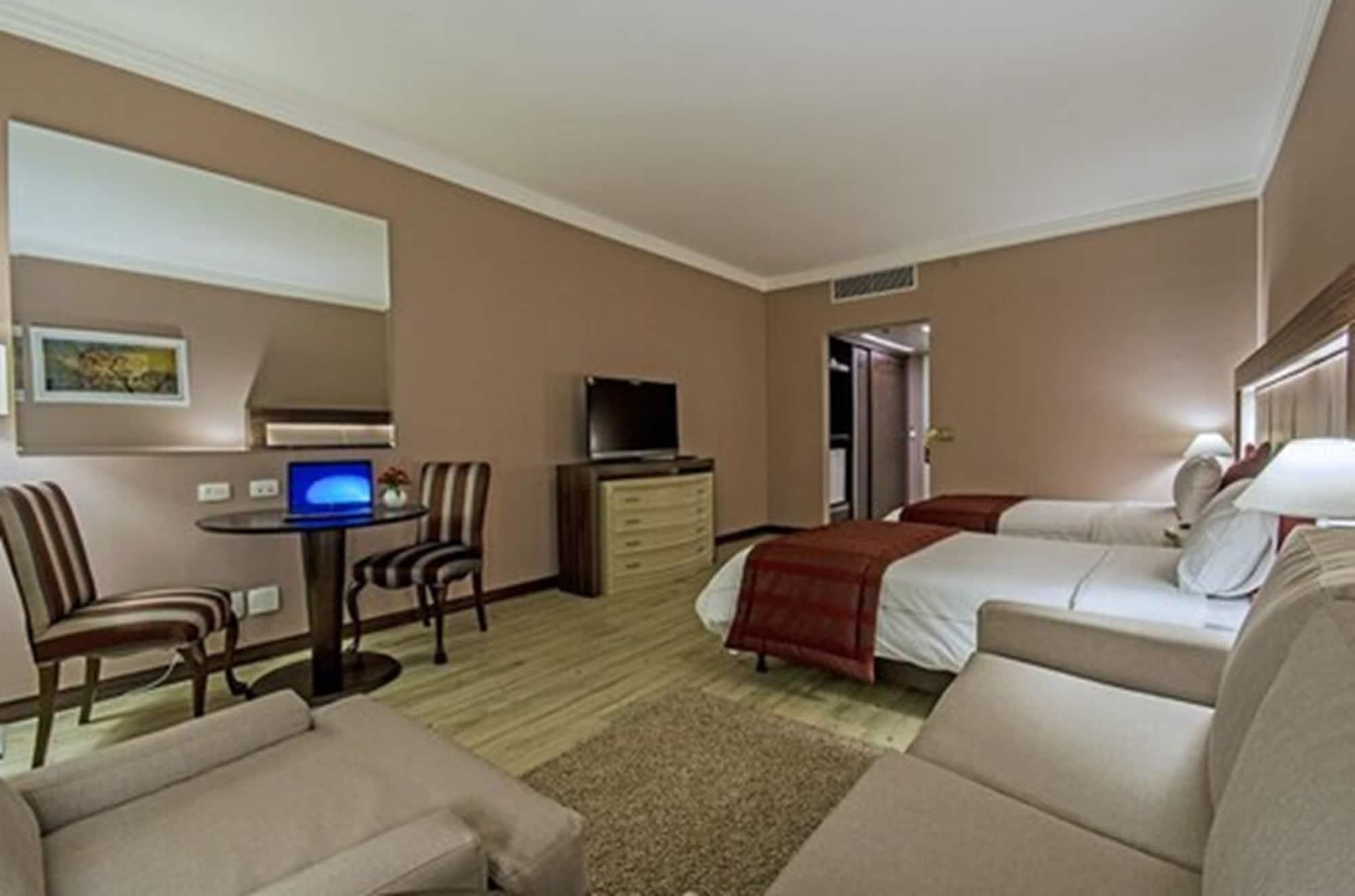 Hotel Transamerica São Paulo Buitenkant foto A room at the hotel