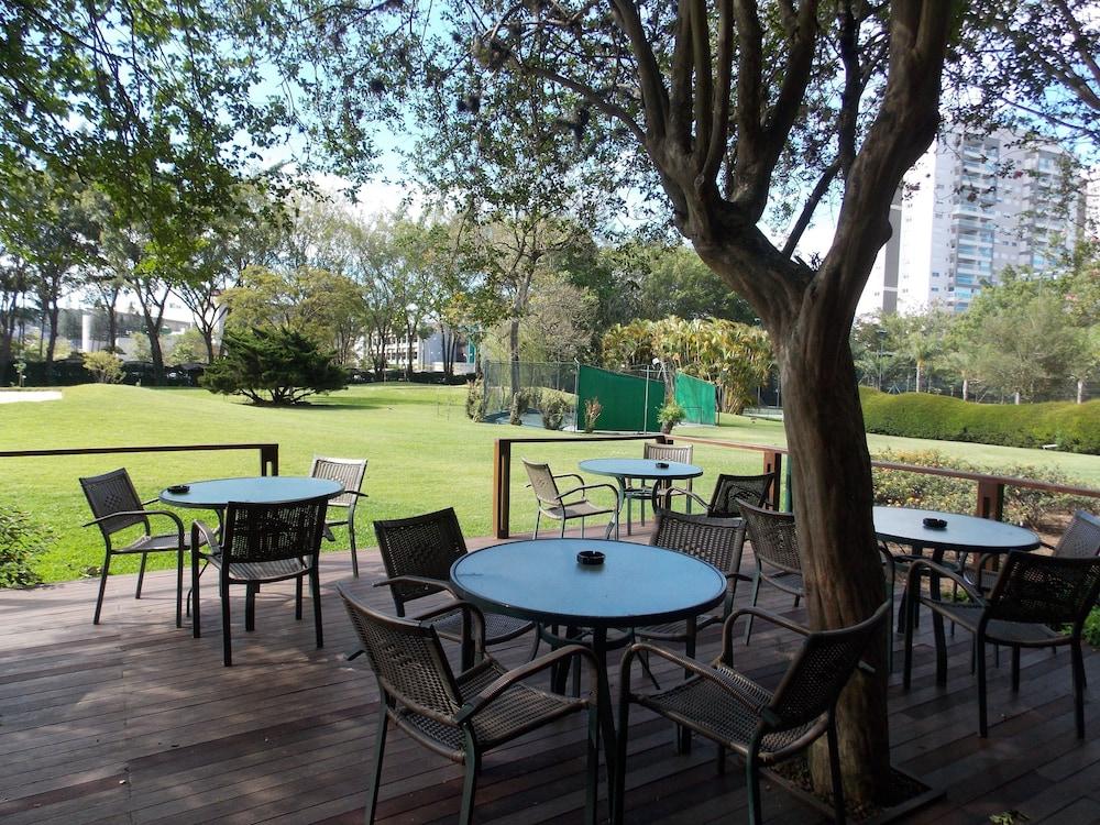 Hotel Transamerica São Paulo Buitenkant foto The deck at the clubhouse
