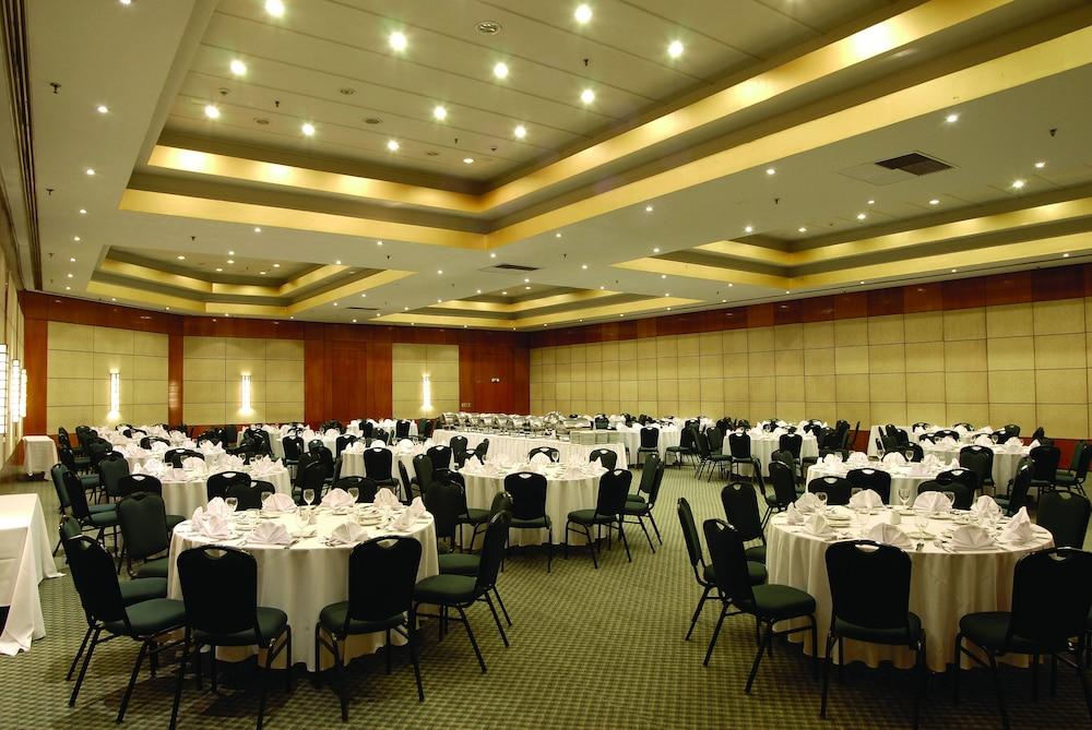 Hotel Transamerica São Paulo Buitenkant foto The ballroom of the hotel